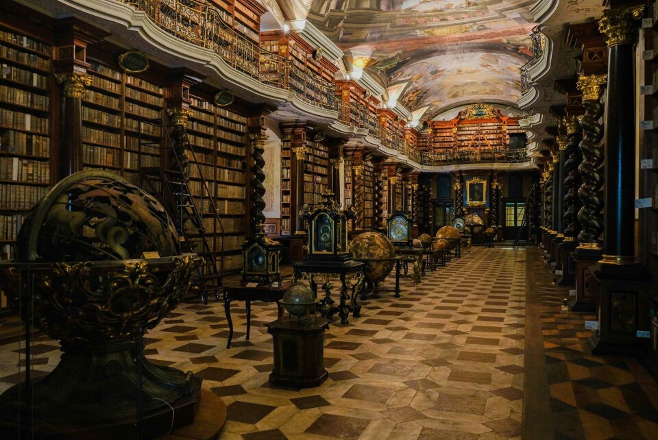 I Praha: Bibliotekaren på Tøyen forteller om det vidunderlige, vakre barokkbiblioteket Clementinum fra 1722.