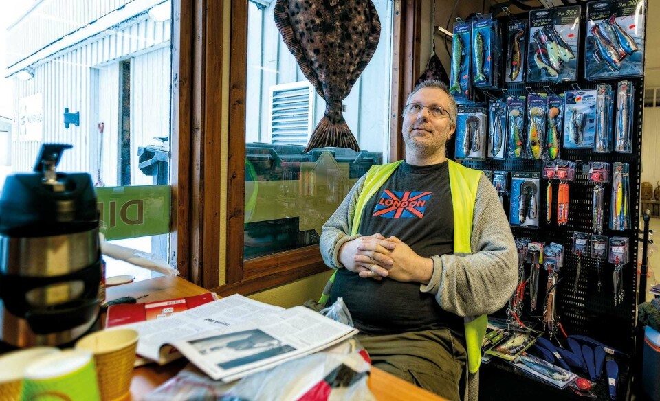 Sosialt. Butikkene er et viktig sosialt veikryss. Skal vi nå ut til lånere, så er det en veldig bra plass å være og kommunen har jo en plikt til å nå ut til alle – også små samfunn som kun nås ved bruk av hurtigbåt og ferge, sier Pål-André Haugen.
