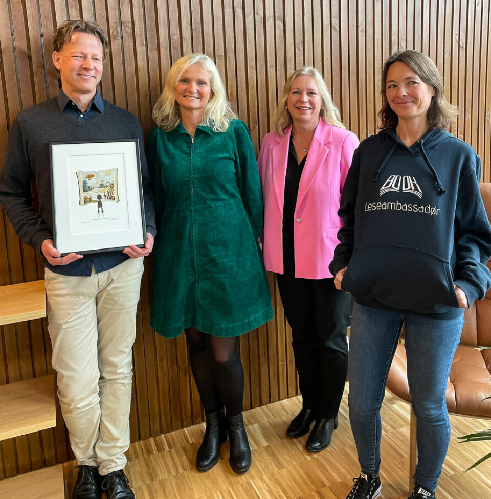 Sverre Henmo sammen med juryen Nina Bigum Udnesseter, Cathrine Bergan (leder) og Anke Lillehauge.