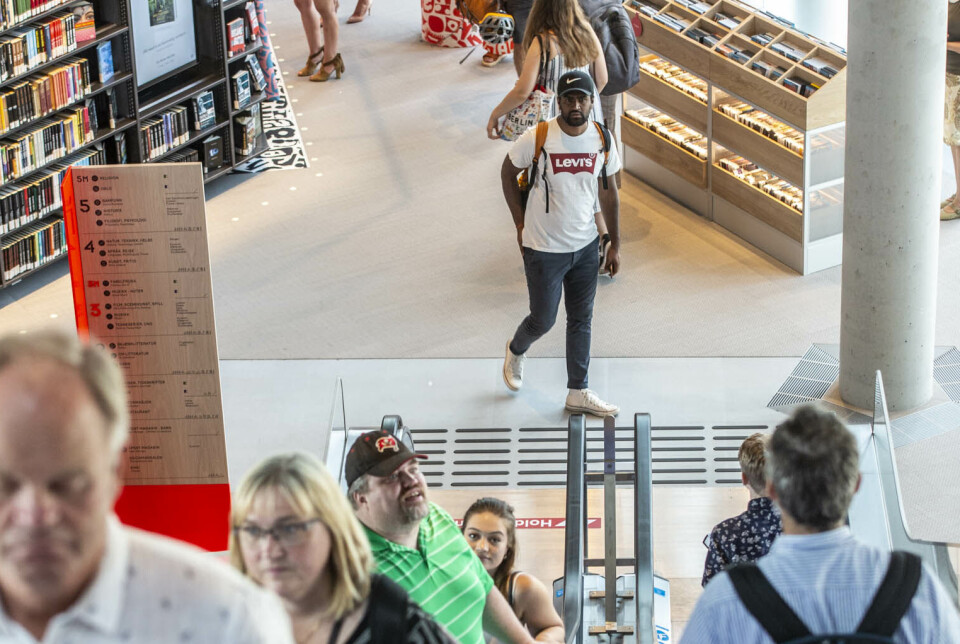 Målet: Dei over 5,4 millonar besøkande på 10 000 arrangement på 22 Deichman-bibliotek skal no få eit betre koordinert program. Biletet viser ein allminneleg dag i Bjørvika.