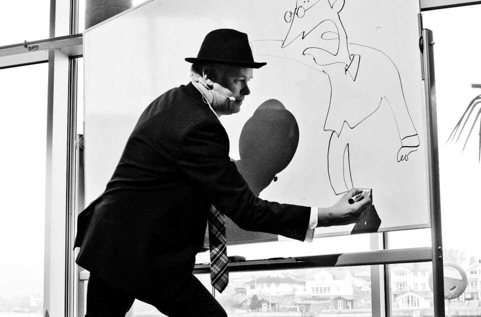 Formidler: Tor Erling Naas er både illustratør, forfatter, låtskriver og musiker og har sett mange bibliotek fra innsiden.