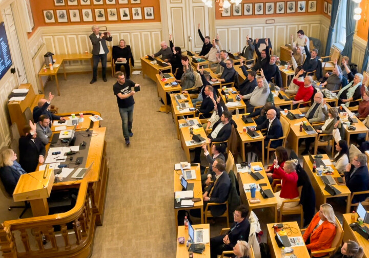 Endeleg avgjerd: I over 20 år har det vore planar og idear om eit nytt bibliotek i Skien. Torsdag 10. april tok bystyret avgjerda med 38 stemmer for og 17 stemmer imot.