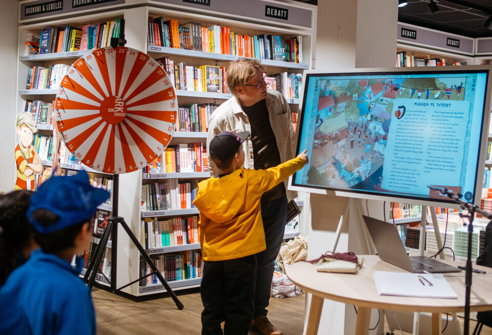 Lansering: Utgivelsen av bok 40 i Detektivbyrå nr. 2-serien ble feiret med flere inviterte skoleklasser, ballonger og cupcakes på ARK Egertorget i Oslo.