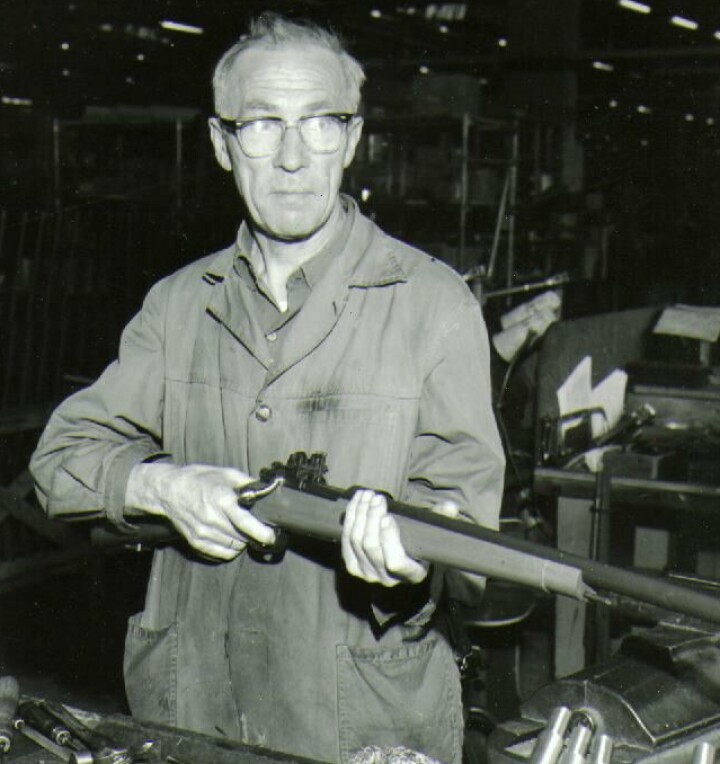 Industri: Fra Kongsberg våpenfabrikk, trolig en gang på 1950-tallet.